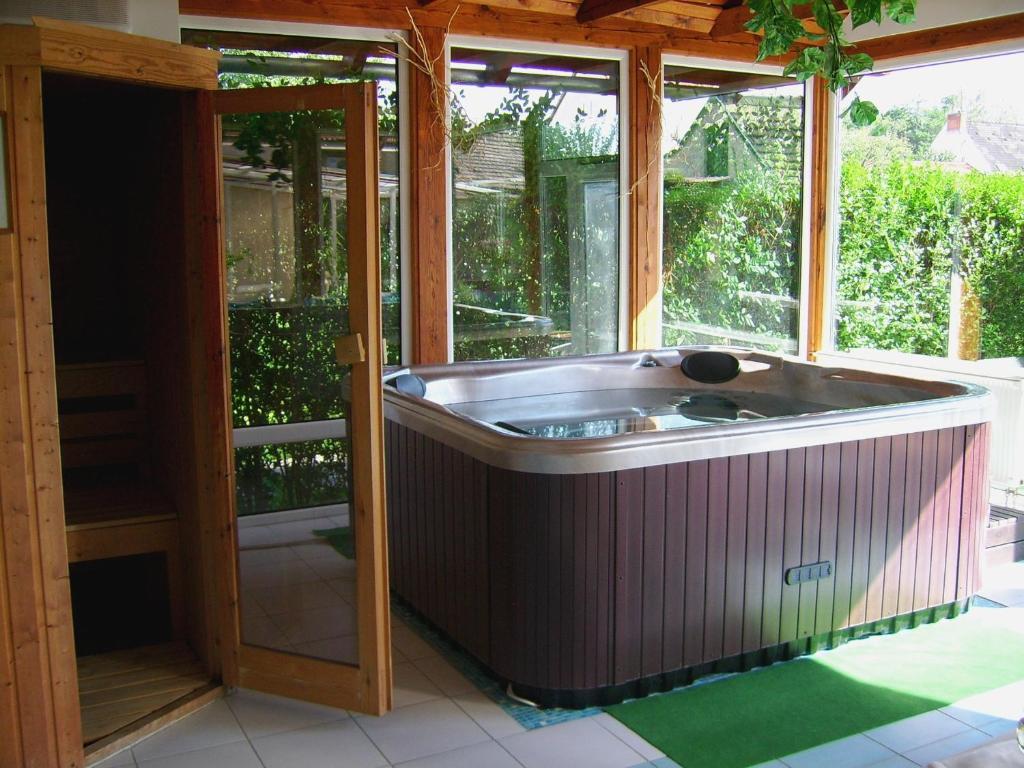 Agria Wellness Guesthouse Eğri Dış mekan fotoğraf
